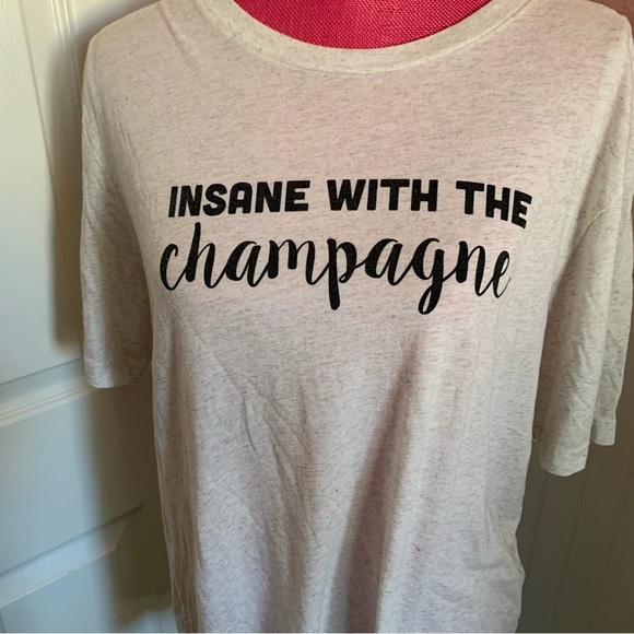 👗Heathered Ivory “Insane With the Champagne” T-Shirt, oversized - Picture 2 of 5